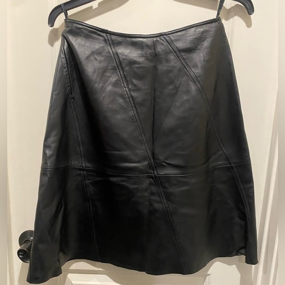 BRANDON THOMAS A-LINE BLACK LEATHER SKIRT 8 - Picture 2 of 6